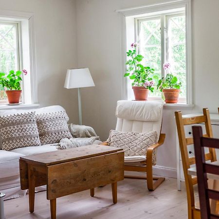 Vallby Cottage 엔최핑 외부 사진